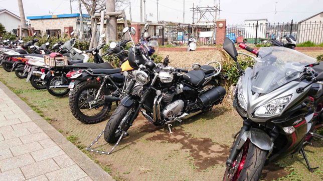 無料だけど 江ノ島の無料バイク駐輪場に行ってみた 江の島 西緑地駐輪スペース 軽々と 遠くへ